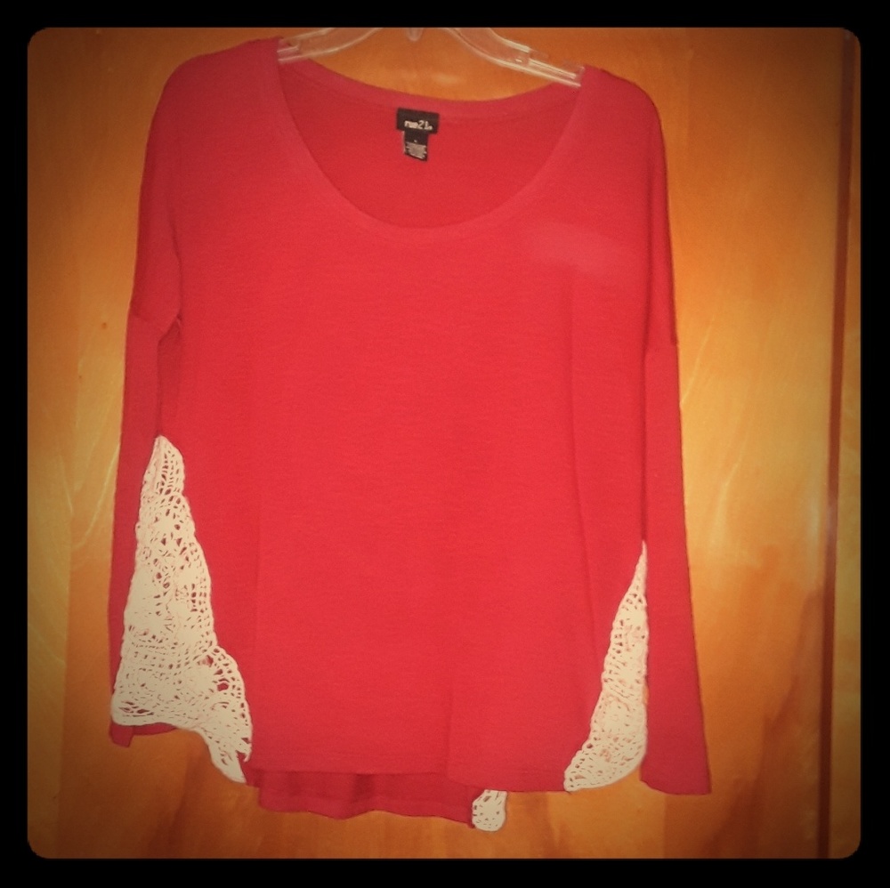 Lightweight sweater